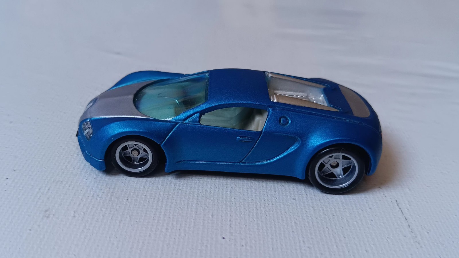 Picture 1 of 3