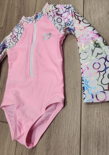 Costume da bagno bambina rosa cuori fiori pezzo unico protezione eruzioni cutanee taglia 2T - Foto 3 di 5