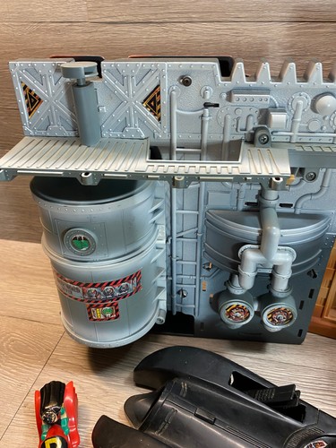 Batman Returns BatCave Wayne Manor Command Center Kenner 1991 juego murciélago móvil - Imagen 5 de 14
