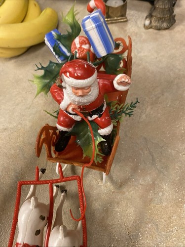 Vintage Weihnachtsmann im Schlitten winkend mit sechs Rentieren Aufsteller Kunststoff 60er Jahre - Bild 2 von 5