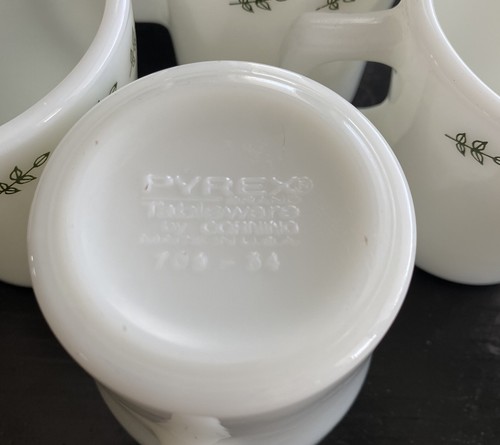 4 Pyrex By Corning Restaurant Ware Green Leaf Tulip Milk Glass Mugs USA - Picture 2 of 13