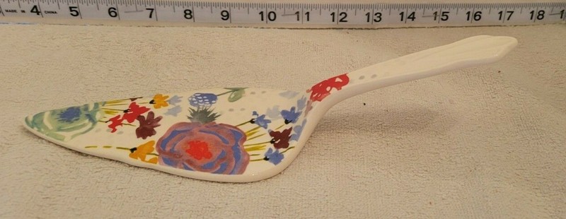 Pioneer Woman Celia Linen Pie Server