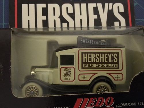 3 Spielzeug Druckguss LKWs LLEDO HERSHEY'S SWEETS & TREATS LIEFERWAGEN ENGLAND - Bild 7 von 12