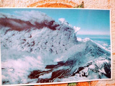 PHOTO POST CARD MT.ST.HELENS ERUPTS WASHINGTON 