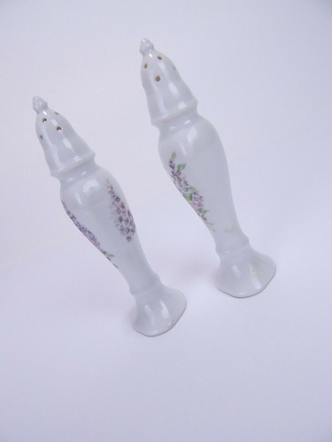 Floral Salt and Pepper Shakers Porcelain/Ceramic Made in Japan 5" No Stoppers - Picture 4 of 7