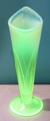 Victorian EAPG Model Flint Vaseline Uranium Opalescent Glass Vase