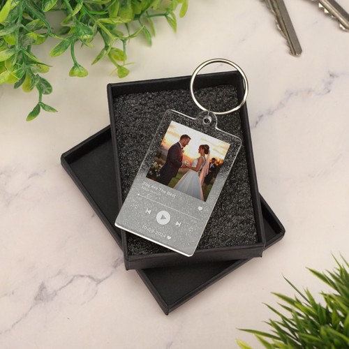 QR Code Song Keychain Scannable Barcode Music Keyring Boyfriend Girlfriend GIft - Picture 9 of 22