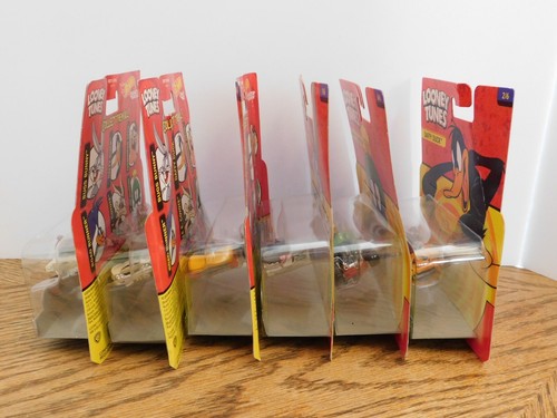 Set completo 2016 Hot Wheels ""Looney Tunes"" Personaggi Cars - Foto 15 di 15
