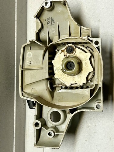 Conjunto de arranque de retroceso para motosierra de gas Craftsman S180 CMXGSAMCX4218 - Imagen 2 de 7