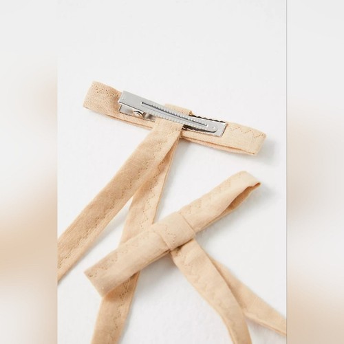 Free People Ivory Lovely Bow Set of 2 Hair Clip Pin Accessory NWT Coquette - Picture 4 of 12
