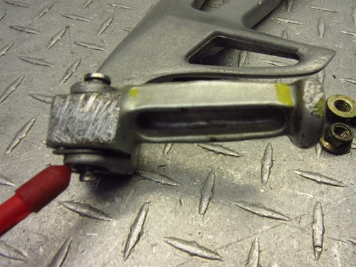 2001 99-04 Triumph Sprint ST 955I Left Rear Passenger Foot Peg Rest Bracket OEM - Bild 4 von 13
