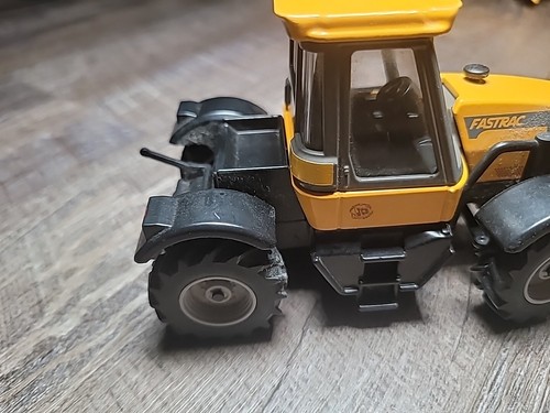 Joal 195 JCB Fastrac 155-65 Tractor Scale 1:35 Die-cast - Picture 12 of 13