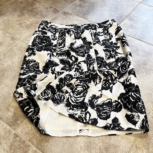 WHBM floral silk linen blend high rise pencil skirt black white size 2 - Picture 3 of 4
