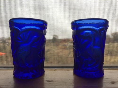 Vintage Cobalt Blue Shot-Glass Cup/Vessel with Bird Motif ~ LOT of 2 - Picture 9 of 10