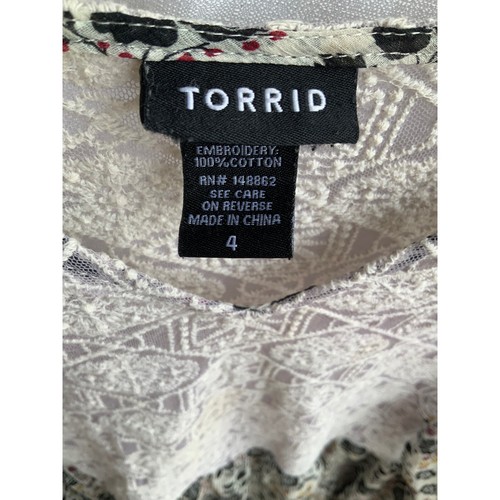 Torrid sz 4 Floral Babydoll Top Crochet Trim Bohemian Blouse Plus Size 4 - Picture 3 of 3