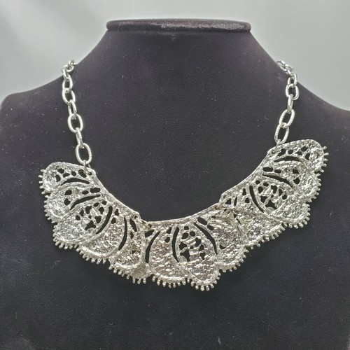 Target silver necklace with 3 Filigree castings NWT - Picture 1 of 4