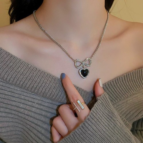 Women's Rhinestones Bow Black Love Heart Pendant Necklace,Heart Necklace,Gifts