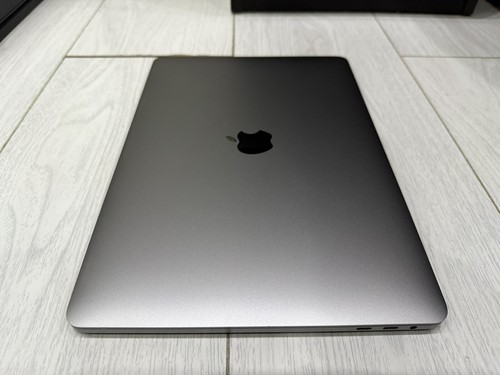 Apple MacBook Pro Retina 13.3" 2017 512GB SSD 8GB Ram 3.1GHz Core i5 Space Grey - Picture 6 of 17