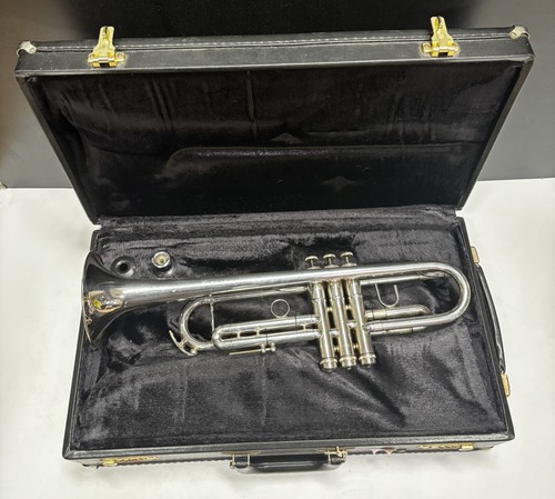 CG CONN INSTRUMENTOS MUSICALES TROMPETA 52B CON ESTUCHE (CP2014748) - Imagen 2 de 7