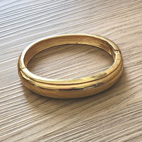 Vintage Gold Tone Hinged Bangle Bracelet Oval MCM Boho 8 Inches