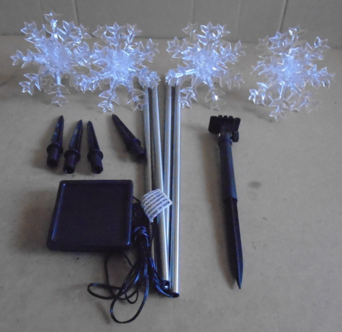 Winter Wonder 4 Solar-Powered Color-Changing Snowflake Pathway Light Stakes