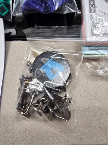 Campanilla dorada Monopoly edición Disney 2009 100 % completa - envío gratuito a EE. UU. - Imagen 6 de 8