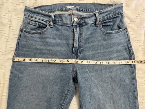 Old Navy Women’s Size 8 Boyfriend Mid-Rise Medium Wash Denim Blue Jeans - Picture 6 of 8
