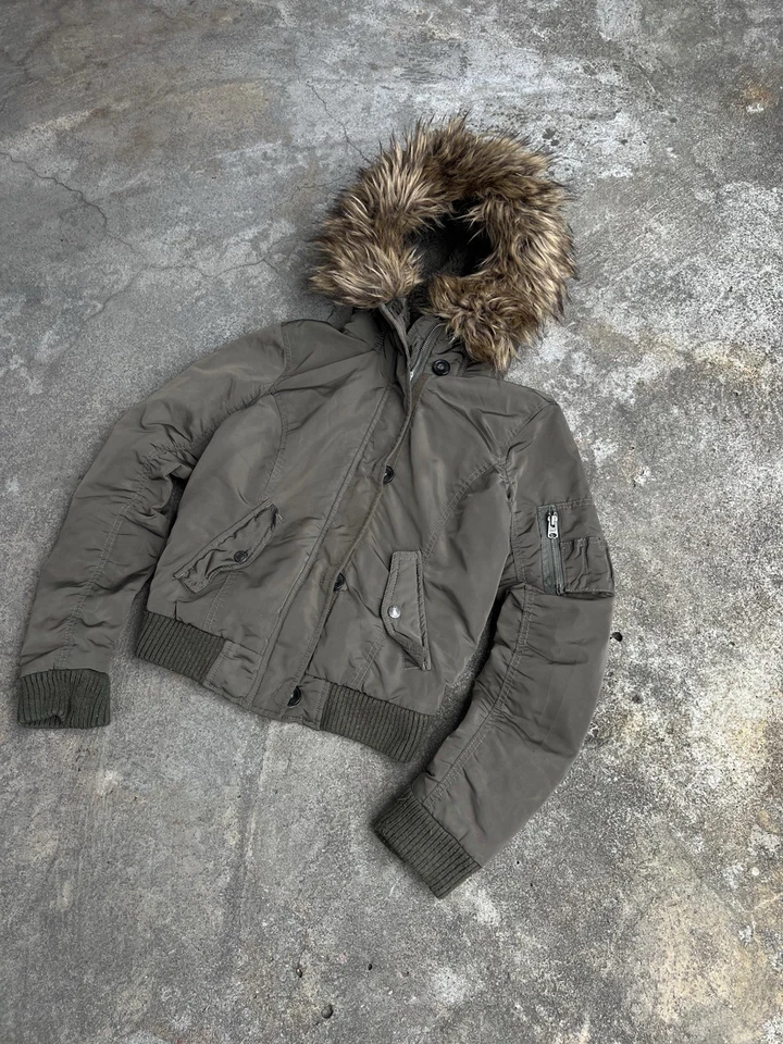 Chaqueta de piel sintética If Six Was Nine N2b Alaska Abercrombie Fitch tipo japonés tallas S Foto 3 de 4