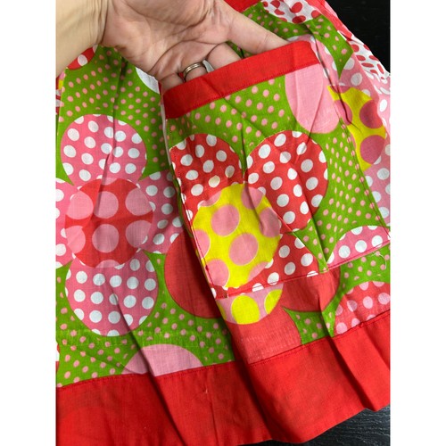 Vtg Vibrant Kitchen half Apron- Bright Red green pink florals- preloved OSFM - Picture 2 of 10