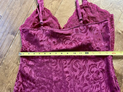 Vintage Victorias Secret Gold Tag Long Night Gown Lace Sequins Large Red RN54867 - Picture 7 of 9