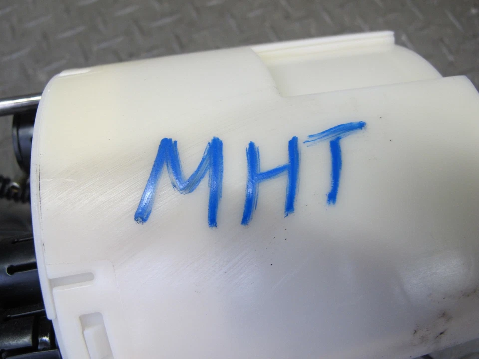 Hummer H2 2004 bomba de combustible sensor de nivel unidad de envío montaje Foto 2 de 4