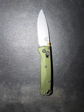 Benchmade Mini Bugout 533SL-10 Woodland Green Drop-Point S90V