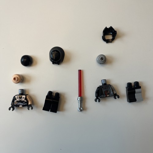 LEGO minifigures Starkiller sw0181  & Battle Damaged Darth Vader sw0180 - Picture 3 of 3
