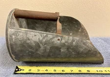 Antique Early American 1800’s Wooden Handle Metal Country Store Measuring Scoop