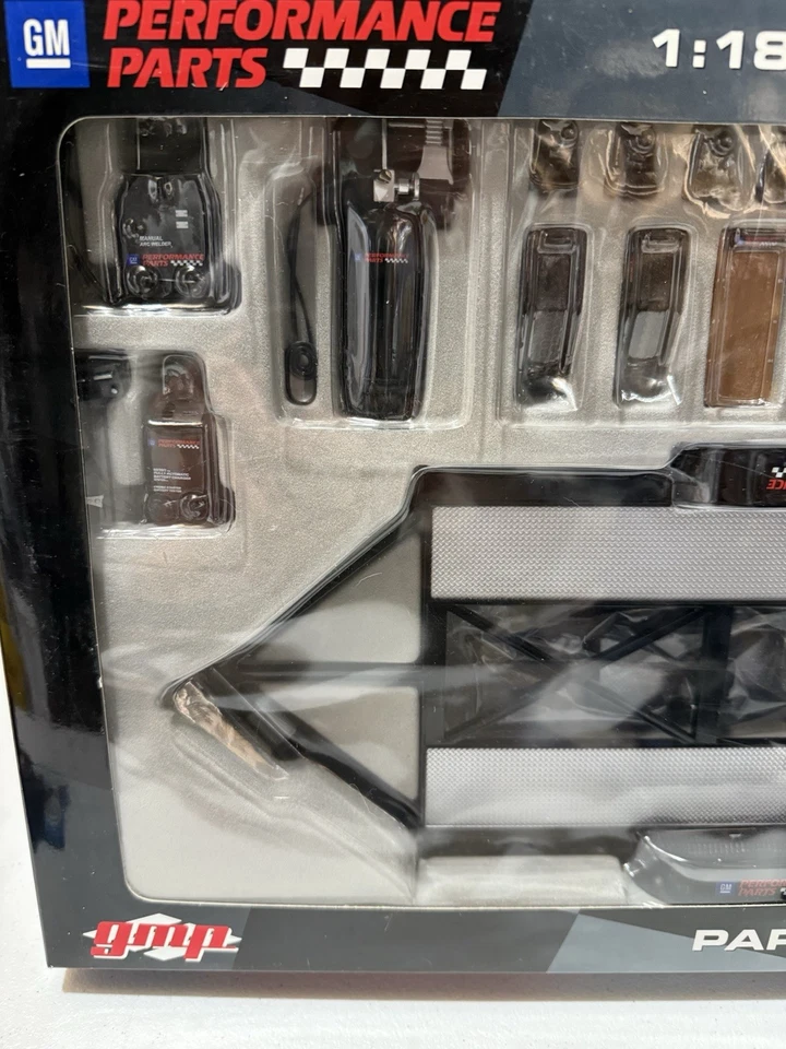 GMP GM PERFORMANCE 1:18 Tool & Trailer Set Diecast Car Model Accessory Set - Image 2 of 4