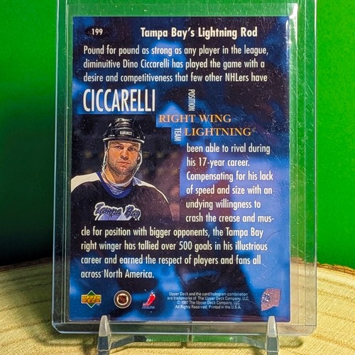 Dino Ciccarelli 1997-98 Upper Deck UD Fan Favorites #199, Tampa Bay Lightning - Picture 2 of 2