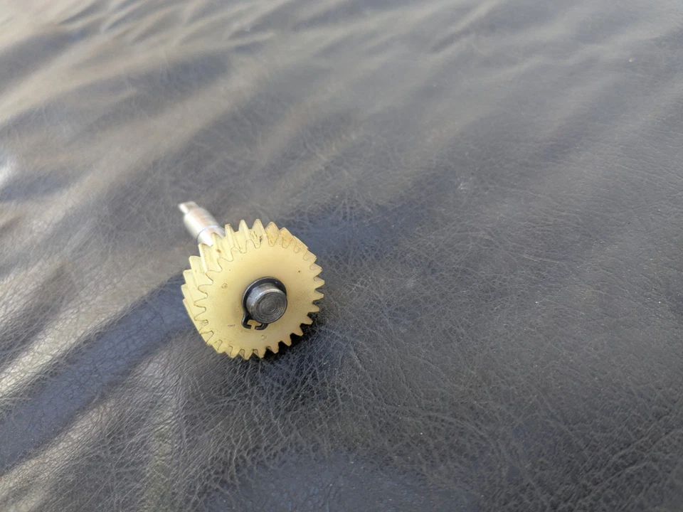 MG MGB 1968-1974 Velocímetro Original Piñón Drive Gear Blanco 26 Dientes Foto 4 de 4