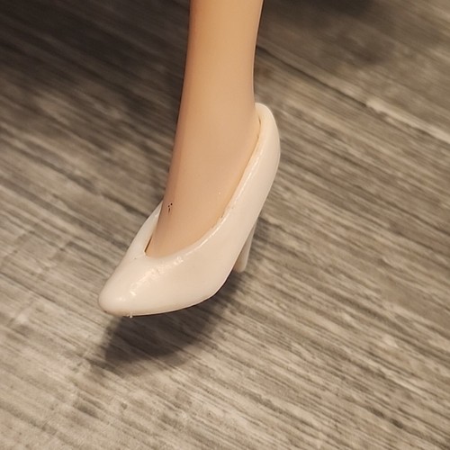 Large Lot Of Single Shoes For BARBIE - Picture 8 of 16