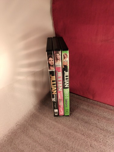 Jillian Michaels: Ripped in 30, Beginner Shred, & Shred-It W/ Weights (3- DVDS) - Bild 10 von 10