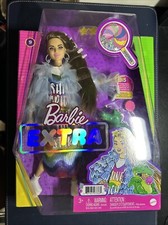 2020 MATTEL BARBIE EXTRA BRUNETTE BARBIE + RAINBOW DRESS FASHION DOLL #9 GYJ78