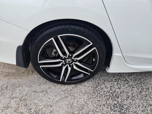 2017 Honda Accord - Picture 10 of 29