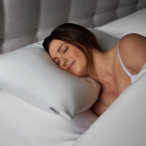 Silentnight Cool Touch Pillowcase Cover Cooling Cold Summer Menopause Sleep Aid - Picture 2 of 8
