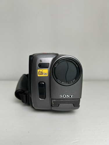 Sony Handycam Vision Video 8 CCD-TRV112  Camcorder Parts & Accessories NO POWER - Picture 8 of 17