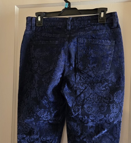 Women's "DG2" Diane Gilman Navy Blue Floral Velvet Flocking Jeans in Sz 8P - Picture 5 of 10