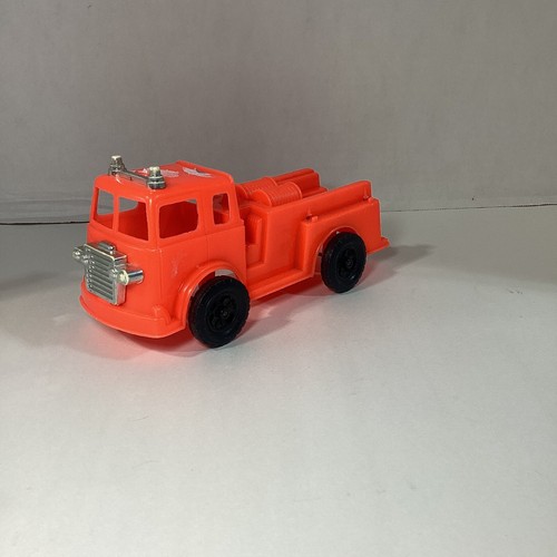 PROCESSED PLASTICS FIRE TRUCK - Picture 1 of 2