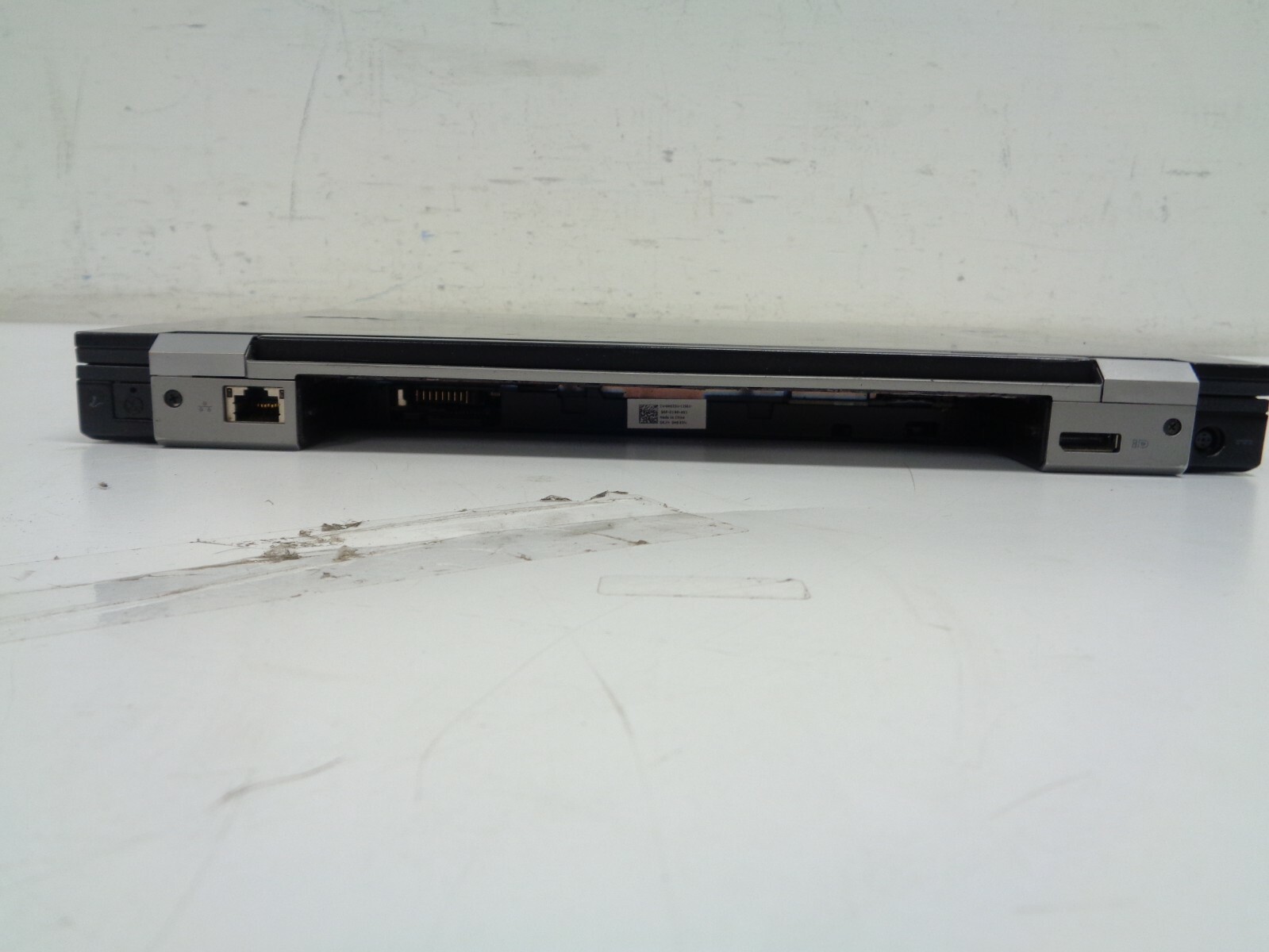 Dell Latitude E6400 Laptop / Core 2 duo @2.4 GHz/ 4GB RAM - Picture 4 of 7