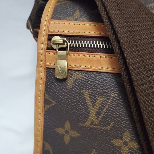 Louis Vuitton Crossbody Flap Bag Monogram Canvas - Picture 3 of 15