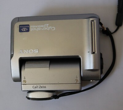デジタルカメラ SONY DSC-F55 200万画素級一番乗り「Cyber-shot DSC-F55K」超ファースト