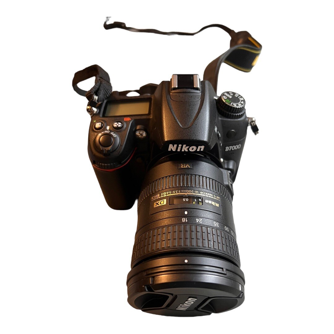 Nikon - Nikon D7000 AF-S DX 18-200VRⅡ Amazon.com : Nikon D7000 DX-Format CMOS Digital SLR Kit with