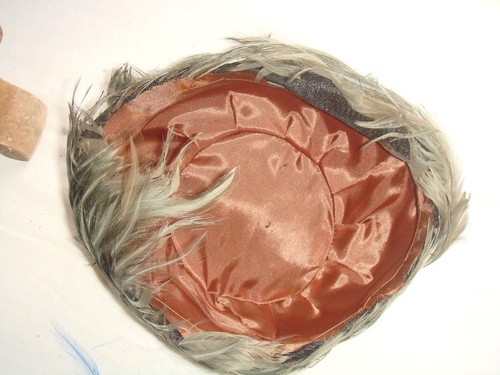 Vintage 1950's Grey Feather Hat - Picture 5 of 5
